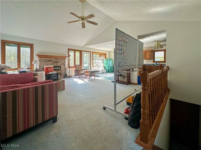 2010 Powder Mill Run, Youngstown, OH 44505