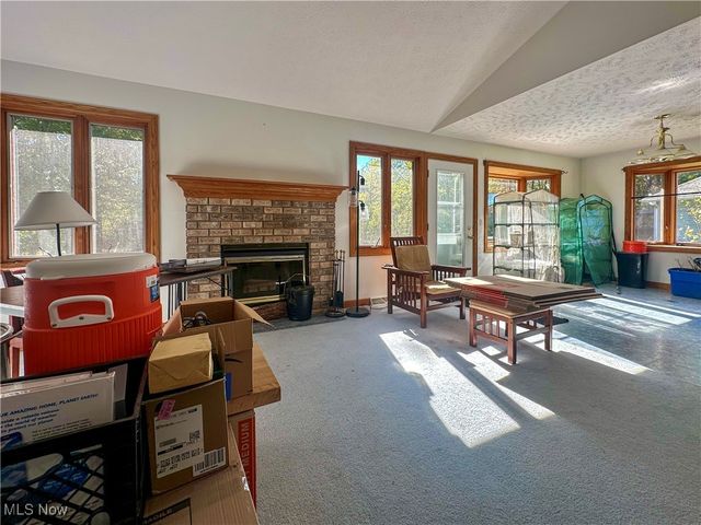 2010 Powder Mill Run, Youngstown, OH 44505