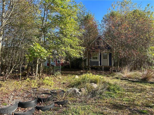 2010 Powder Mill Run, Youngstown, OH 44505