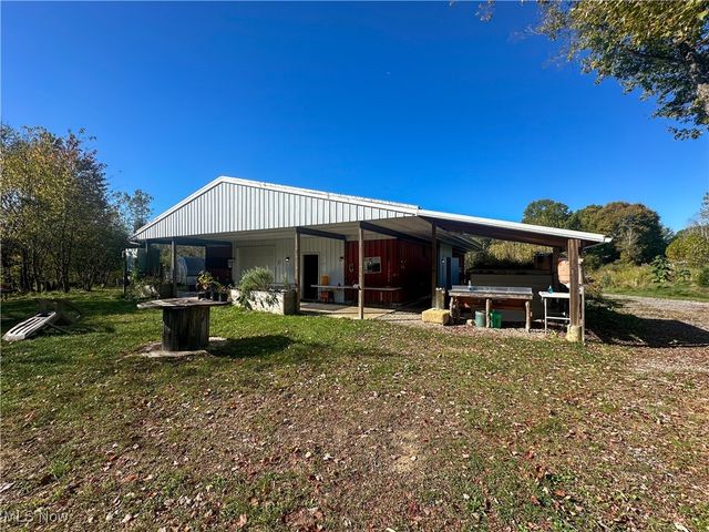 2010 Powder Mill Run, Youngstown, OH 44505