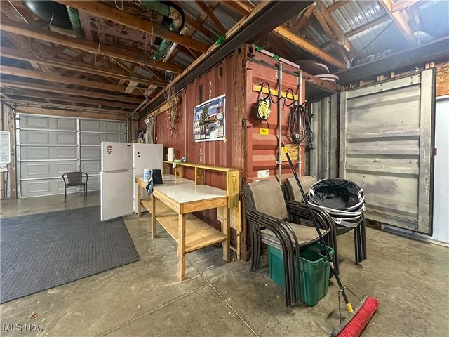 2010 Powder Mill Run, Youngstown, OH 44505