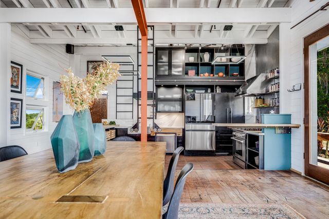 796 Awalau Rd, Haiku, HI 96708