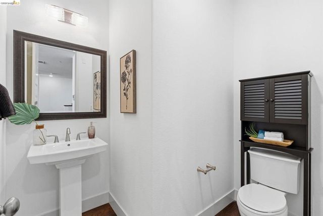 475 Mitchell Avenue, Alameda, CA 94501