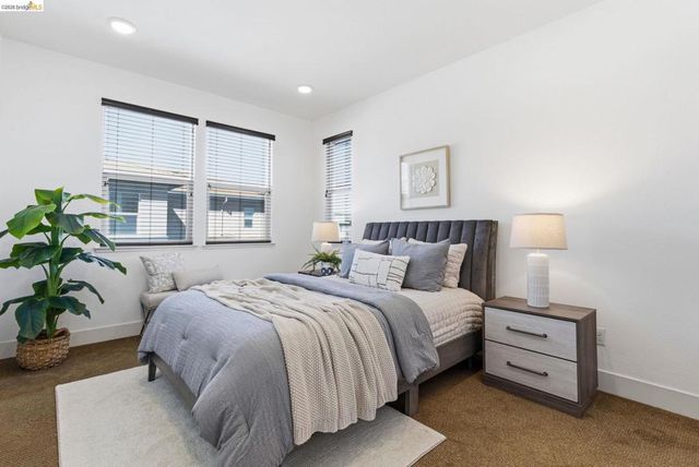 475 Mitchell Avenue, Alameda, CA 94501