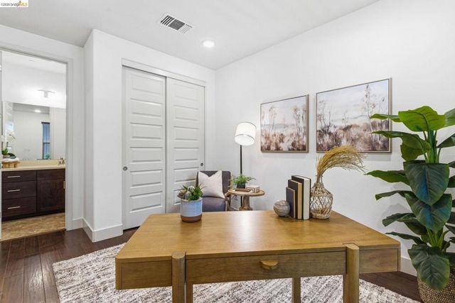 475 Mitchell Avenue, Alameda, CA 94501