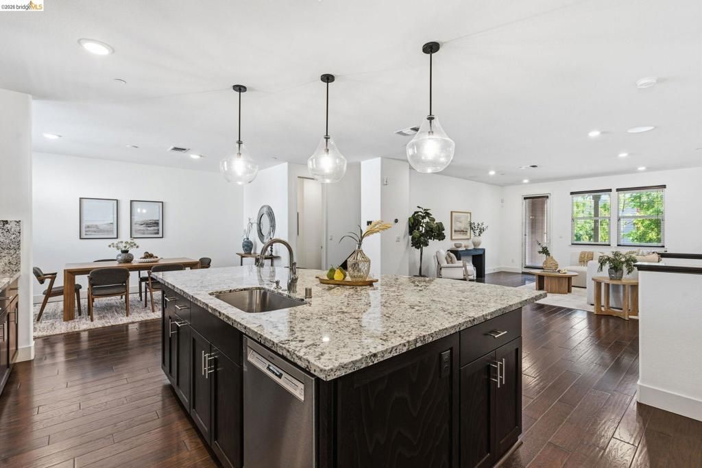 475 Mitchell Avenue, Alameda, CA 94501
