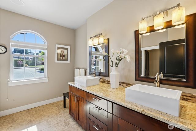 11227 Shawnee Road E, Puyallup, WA 98374