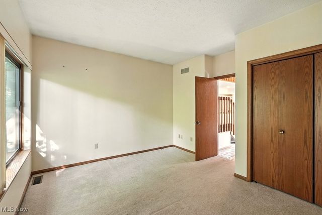 2180 Stone Creek Trail, Cuyahoga Falls, OH 44223