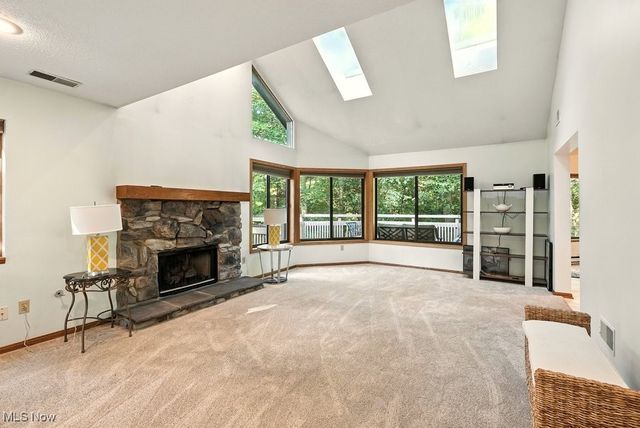 2180 Stone Creek Trail, Cuyahoga Falls, OH 44223