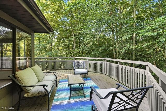 2180 Stone Creek Trail, Cuyahoga Falls, OH 44223