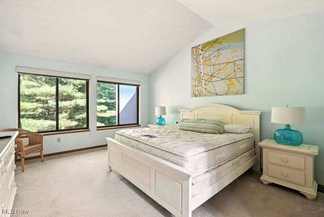 2180 Stone Creek Trail, Cuyahoga Falls, OH 44223