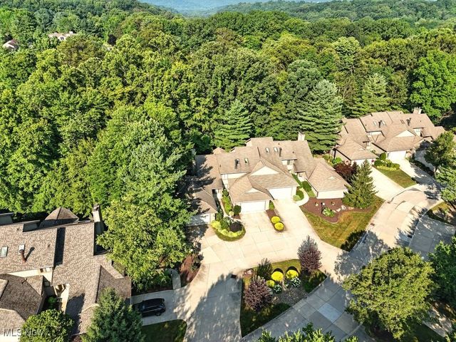 2180 Stone Creek Trail, Cuyahoga Falls, OH 44223