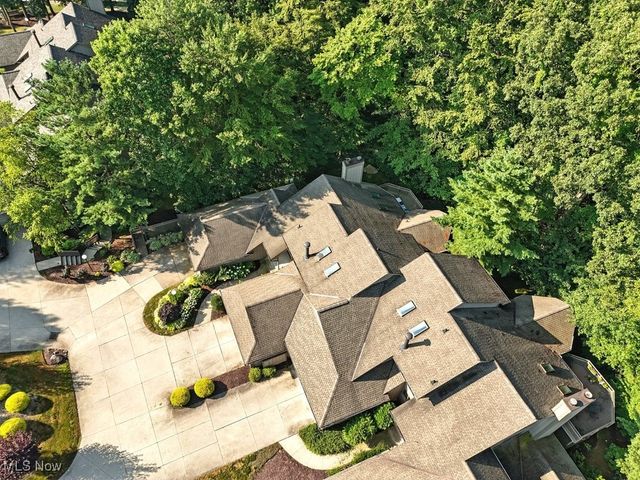 2180 Stone Creek Trail, Cuyahoga Falls, OH 44223