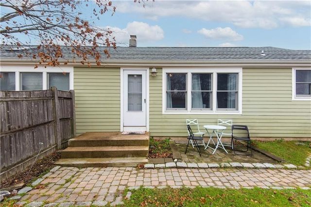 391 Aquidneck Avenue, Middletown, RI 02842