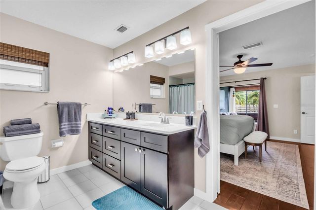 8402 14TH AVENUE NW, Bradenton, FL 34209