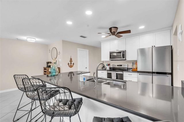 8402 14TH AVENUE NW, Bradenton, FL 34209
