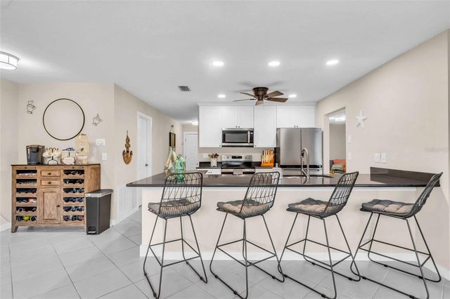 8402 14TH AVENUE NW, Bradenton, FL 34209