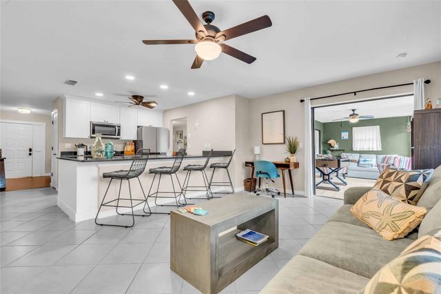 8402 14TH AVENUE NW, Bradenton, FL 34209