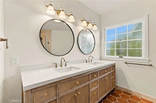 72 Saddleback Road, Rolling Hills, CA 90274