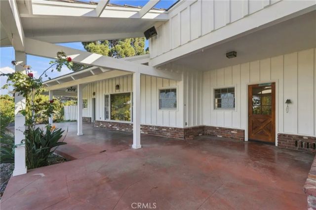 72 Saddleback Road, Rolling Hills, CA 90274