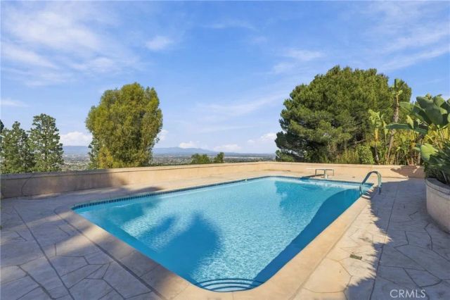 72 Saddleback Road, Rolling Hills, CA 90274