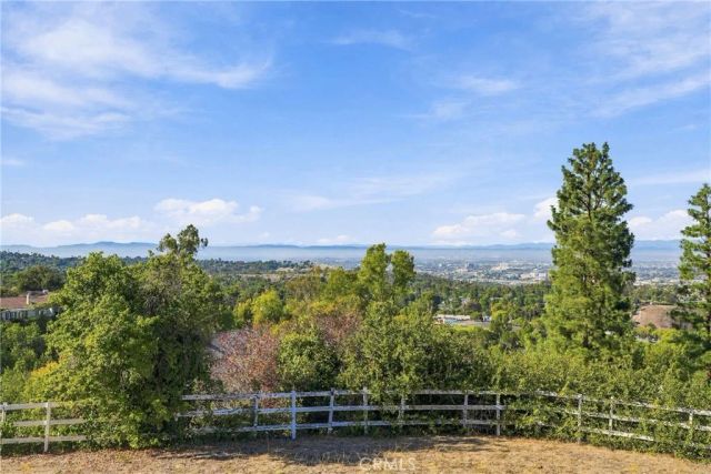 72 Saddleback Road, Rolling Hills, CA 90274