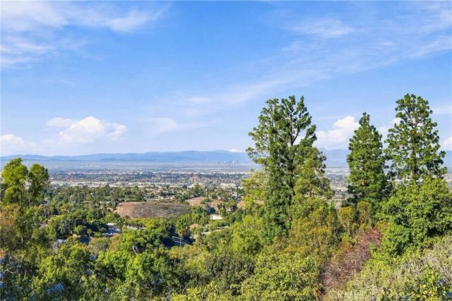 72 Saddleback Road, Rolling Hills, CA 90274
