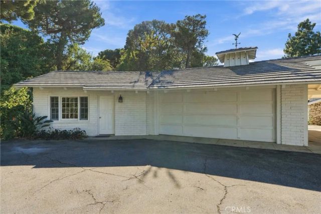 72 Saddleback Road, Rolling Hills, CA 90274