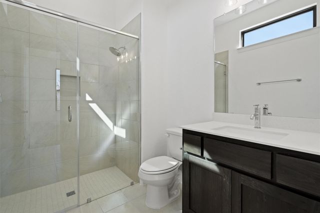 2004 Crimson Sunset CV, Georgetown, TX 78628