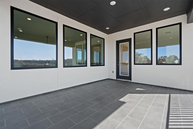 2004 Crimson Sunset CV, Georgetown, TX 78628