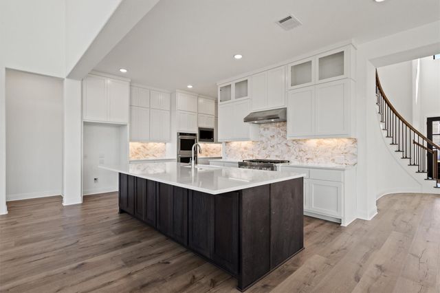 2004 Crimson Sunset CV, Georgetown, TX 78628