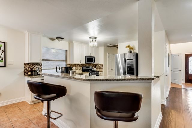 2864 Westover Drive, Grand Prairie, TX 75052