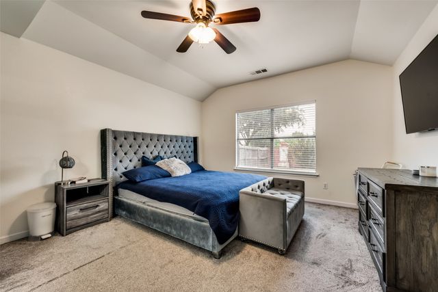 2864 Westover Drive, Grand Prairie, TX 75052