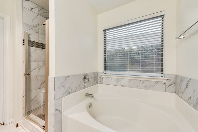 2864 Westover Drive, Grand Prairie, TX 75052