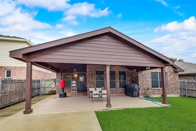 2864 Westover Drive, Grand Prairie, TX 75052