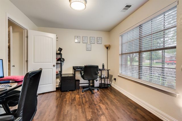 2864 Westover Drive, Grand Prairie, TX 75052