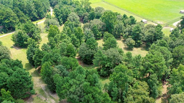 8374 Cattle Trail Road, Midway, TX 75852
