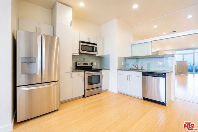 3810 Wilshire Boulevard 2003, Los Angeles, CA 90010