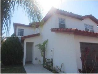 8413 SW 209th St, Cutler Bay, FL 33189