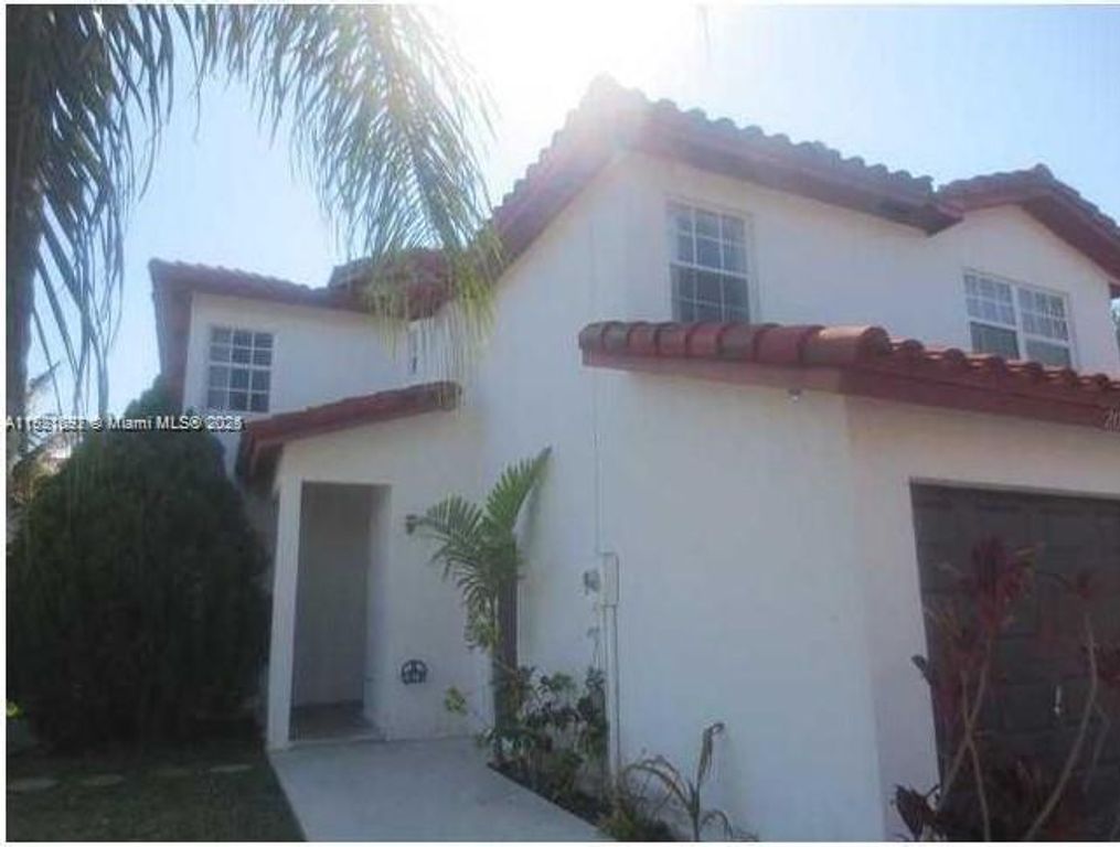 8413 SW 209th St, Cutler Bay, FL 33189