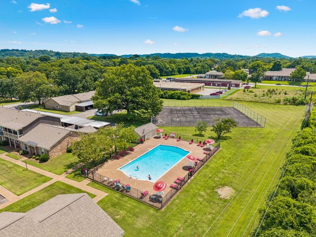 968 Todd Preis Dr, Nashville, TN 37221