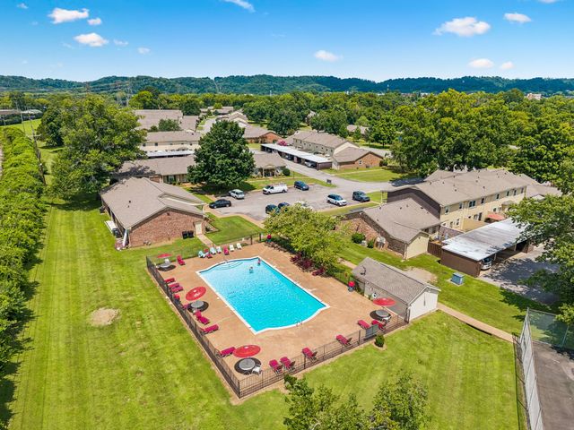 968 Todd Preis Dr, Nashville, TN 37221