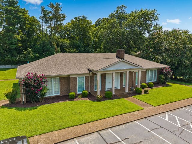 968 Todd Preis Dr, Nashville, TN 37221