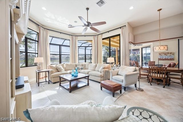 6504 Costa CIR, Naples, FL 34113