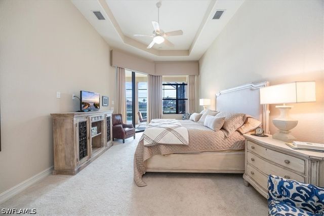 6504 Costa CIR, Naples, FL 34113