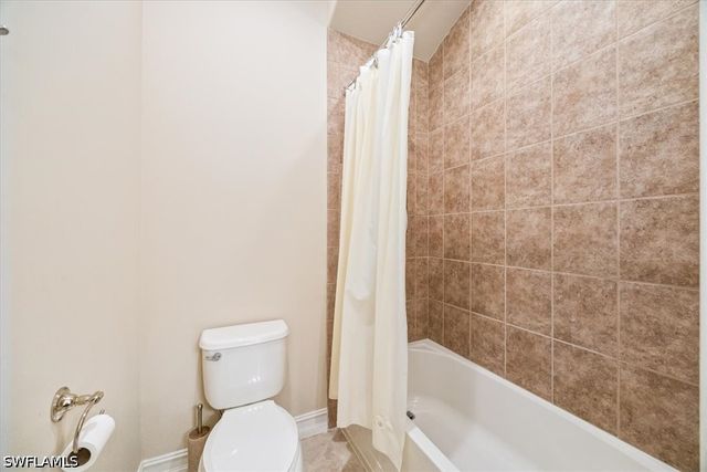 6504 Costa CIR, Naples, FL 34113