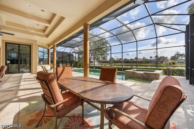 6504 Costa CIR, Naples, FL 34113