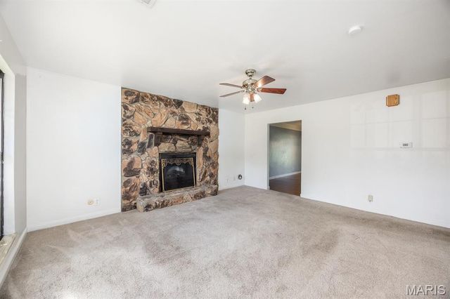 123 Chase Park Drive, Belleville, IL 62226