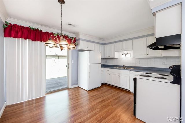 123 Chase Park Drive, Belleville, IL 62226