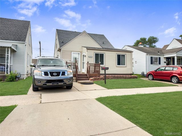 6907 Orchard Avenue, Dearborn, MI 48126